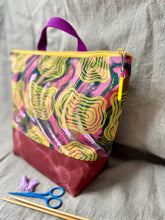 Load image into Gallery viewer, XL Zipper project bag - Pink and mustard
