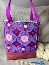 Load image into Gallery viewer, Large drawstring bag - Flowers and bows
