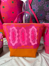 Load image into Gallery viewer, XL Zipper project bag - Pink and orange print