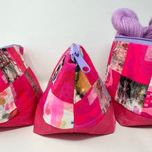 Load image into Gallery viewer, Zipper scrappy bag