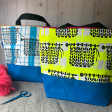 Load image into Gallery viewer, XL Zipper project bag - swatch!