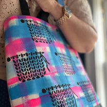 Load image into Gallery viewer, Medium Tote with two sized handles - Swatch