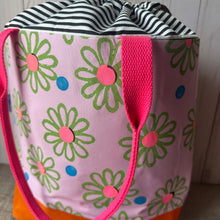Load image into Gallery viewer, Large drawstring bag - Daisy pattern