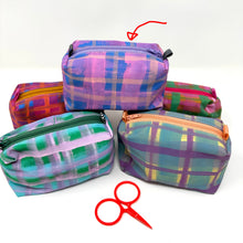 Load image into Gallery viewer, Mini boxy bottom notions bag - Plaid