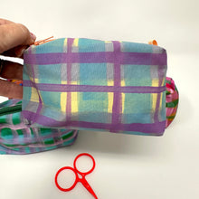 Load image into Gallery viewer, Mini boxy bottom notions bag - Plaid