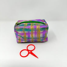 Load image into Gallery viewer, Mini boxy bottom notions bag - Plaid
