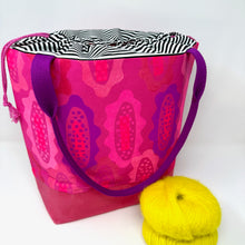 Load image into Gallery viewer, Large drawstring bag - Pinks