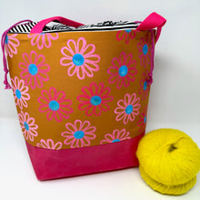 Load image into Gallery viewer, Large drawstring bag- Daisies