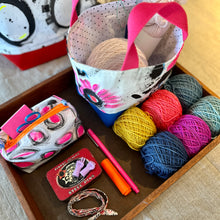 Load image into Gallery viewer, Square tote