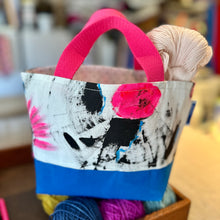 Load image into Gallery viewer, Square tote