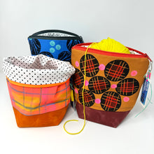 Load image into Gallery viewer, Yarn bowls