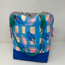 Load image into Gallery viewer, Large drawstring bag - leaves