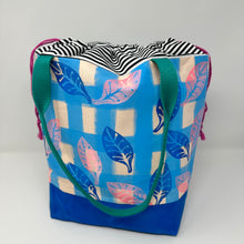 Load image into Gallery viewer, Large drawstring bag - leaves