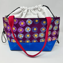 Load image into Gallery viewer, Drawstring Tote - Flowers with a bit of gold