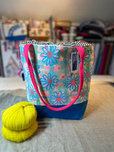 Load image into Gallery viewer, Large drawstring bag -Daisies and dots.