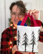 Load image into Gallery viewer, Spruce trees holiday bag
