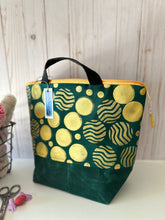 Load image into Gallery viewer, XL project bag - Gold and green
