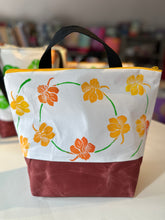 Load image into Gallery viewer, XL project bag - Nasturtiums
