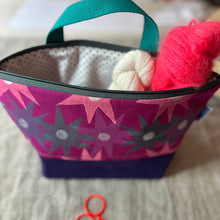 Load image into Gallery viewer, L zipper project bag- Stars
