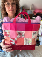Load image into Gallery viewer, Zipper scrappy bag  XL - The 10 skein
