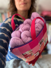 Load image into Gallery viewer, Zipper scrappy bag  XL - The 10 skein
