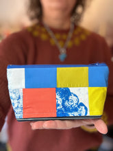 Load image into Gallery viewer, Notions bag with sturdy waxed canvas bottom - Patchwork cotton
