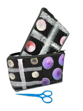 Load image into Gallery viewer, Notions bag with sturdy waxed canvas bottom - scrappy linen bags
