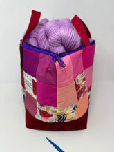 Load image into Gallery viewer, Zipper scrappy bag  XL - The 10 skein
