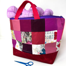 Load image into Gallery viewer, Zipper scrappy bag  XL - The 10 skein
