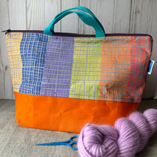 Load image into Gallery viewer, Purl- A sweater quantity project bag , Abstract color gradient
