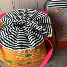 Load image into Gallery viewer, Large drawstring bag  - Daisy pattern
