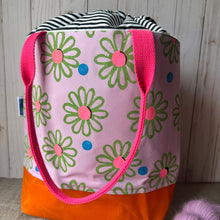 Load image into Gallery viewer, Large drawstring bag  - Daisy pattern

