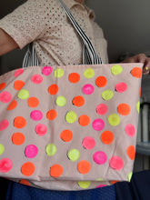 Load image into Gallery viewer, Festival shopping bag - Peach dots
