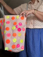Load image into Gallery viewer, Festival shopping bag - Peach dots

