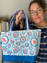 Load image into Gallery viewer, XL  Zipper project bag - Painted dots
