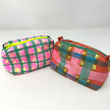 Load image into Gallery viewer, Mini boxy bottom notions bag - Dots
