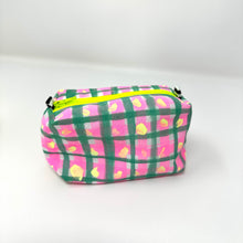 Load image into Gallery viewer, Mini boxy bottom notions bag - Dots
