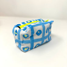 Load image into Gallery viewer, Mini boxy bottom notions bag - Dots
