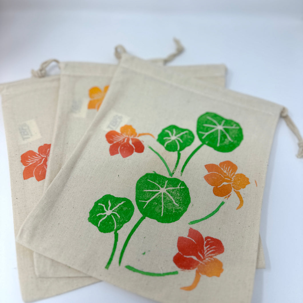 Small canvas drawstring bags, Nasturtiums