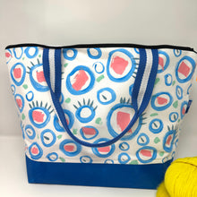 Load image into Gallery viewer, XL  Zipper project bag - Painted dots
