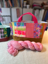 Load image into Gallery viewer, The Roly-poly tote - Patchwork
