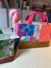 Load image into Gallery viewer, The Roly-poly tote - Patchwork
