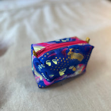 Load image into Gallery viewer, Mini Boxy bottom notions bags - Painted fabric
