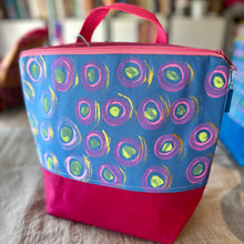 Load image into Gallery viewer, XL project bag - Blue and pink dots
