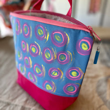 Load image into Gallery viewer, XL project bag - Blue and pink dots
