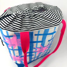 Load image into Gallery viewer, Large drawstring bag - Pink Stars
