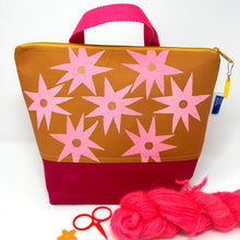 Load image into Gallery viewer, XL  Zipper project bag - Pink stars
