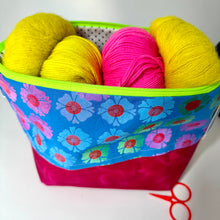 Load image into Gallery viewer, L zipper project bag- Small flowers
