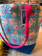 Load image into Gallery viewer, Large drawstring bag -Daisies and dots.
