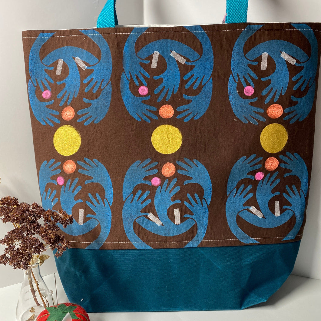 XL Tote for knitters - Big blue hands